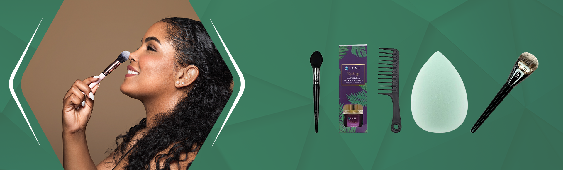 Nascita Tapered Face Brush